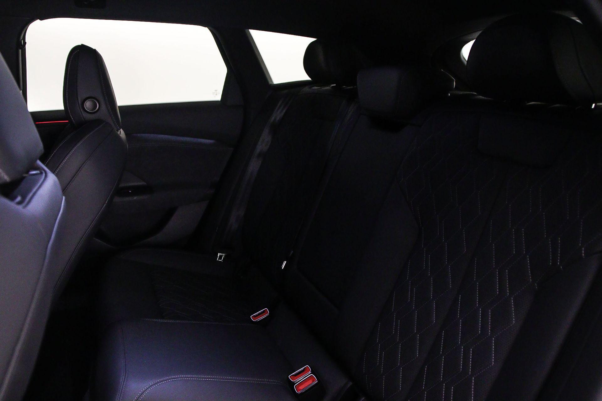 Hoofdafbeelding Audi A6 Avant e-tron