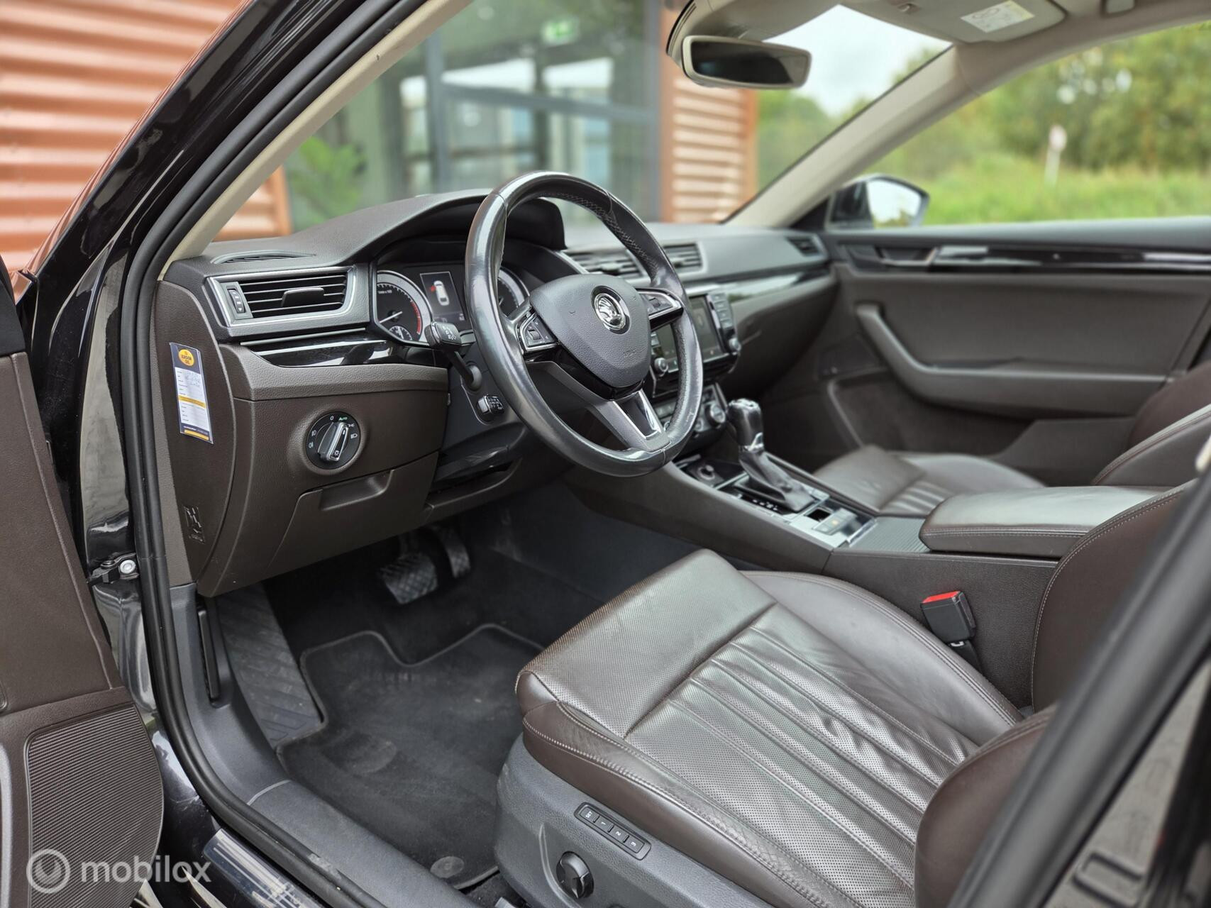 Hoofdafbeelding Škoda Superb