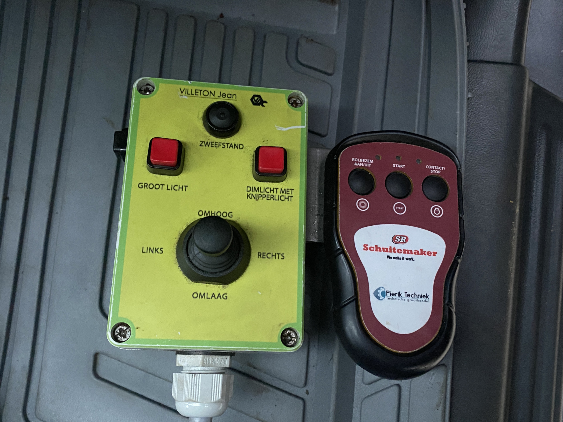 Hoofdafbeelding NIDO Rolbezem Sneeuwbezem