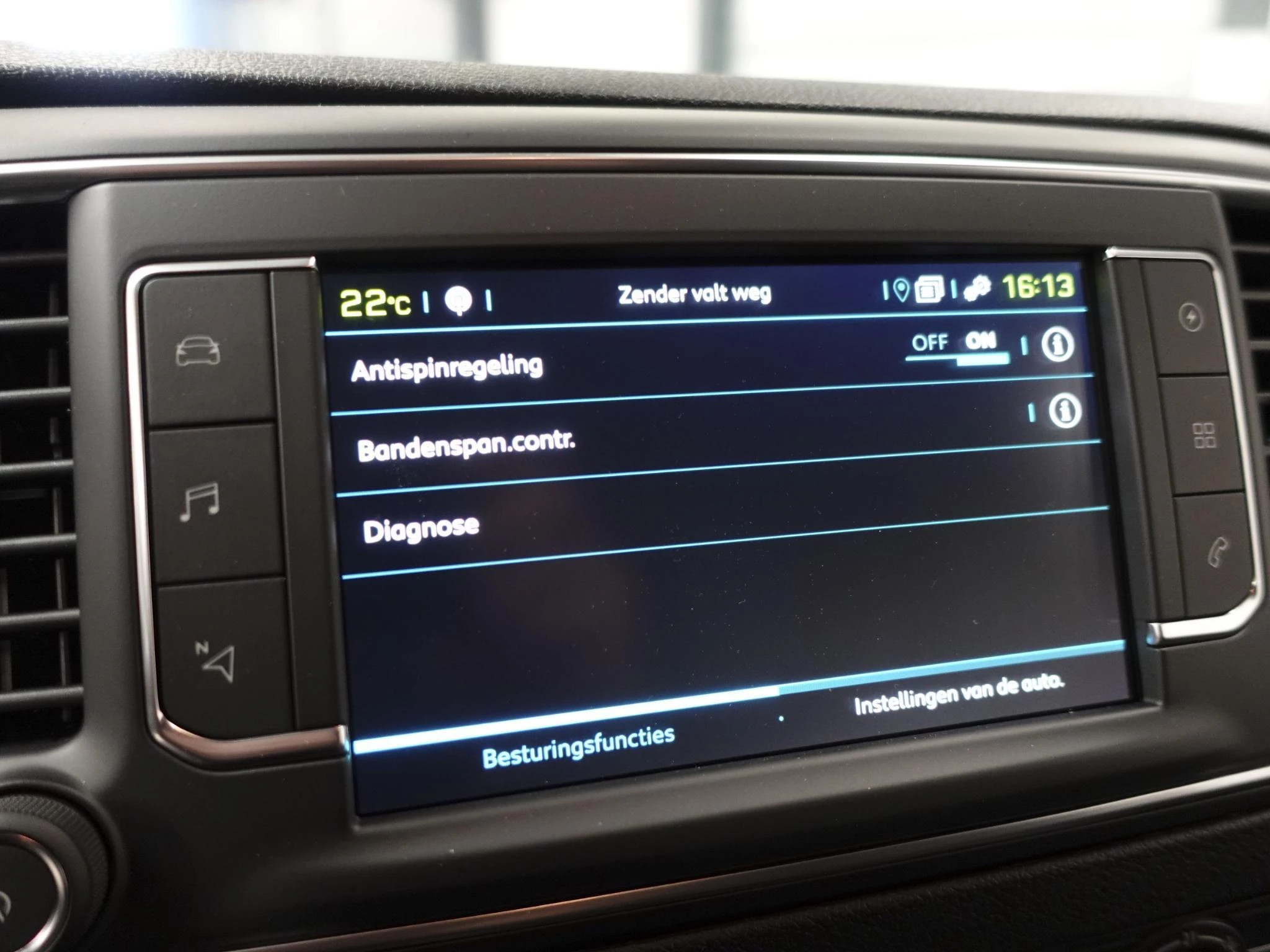 Hoofdafbeelding Peugeot e-Expert