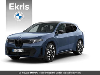 BMW iX3 50e xDrive M Sportpakket Pro | Iconic Glow | Trekhaak | Panoramadak | Innovation Pack
