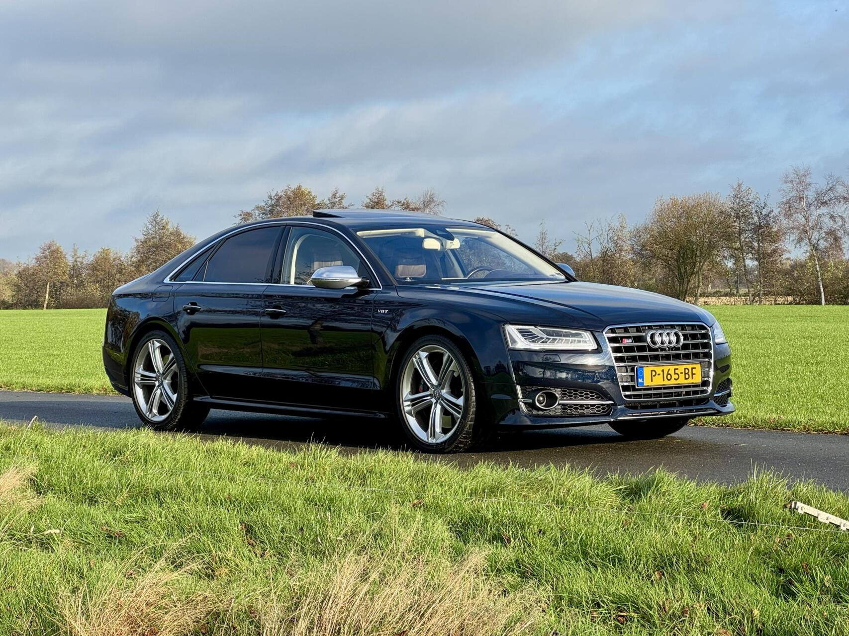 Hoofdafbeelding Audi S8