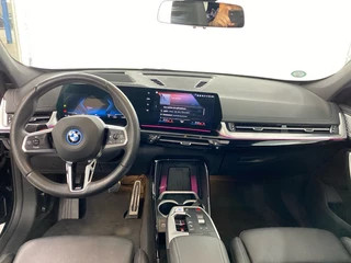BMW iX1 BMW iX1 xDrive30 Launch Edition 67 kWh - afbeelding nr 3