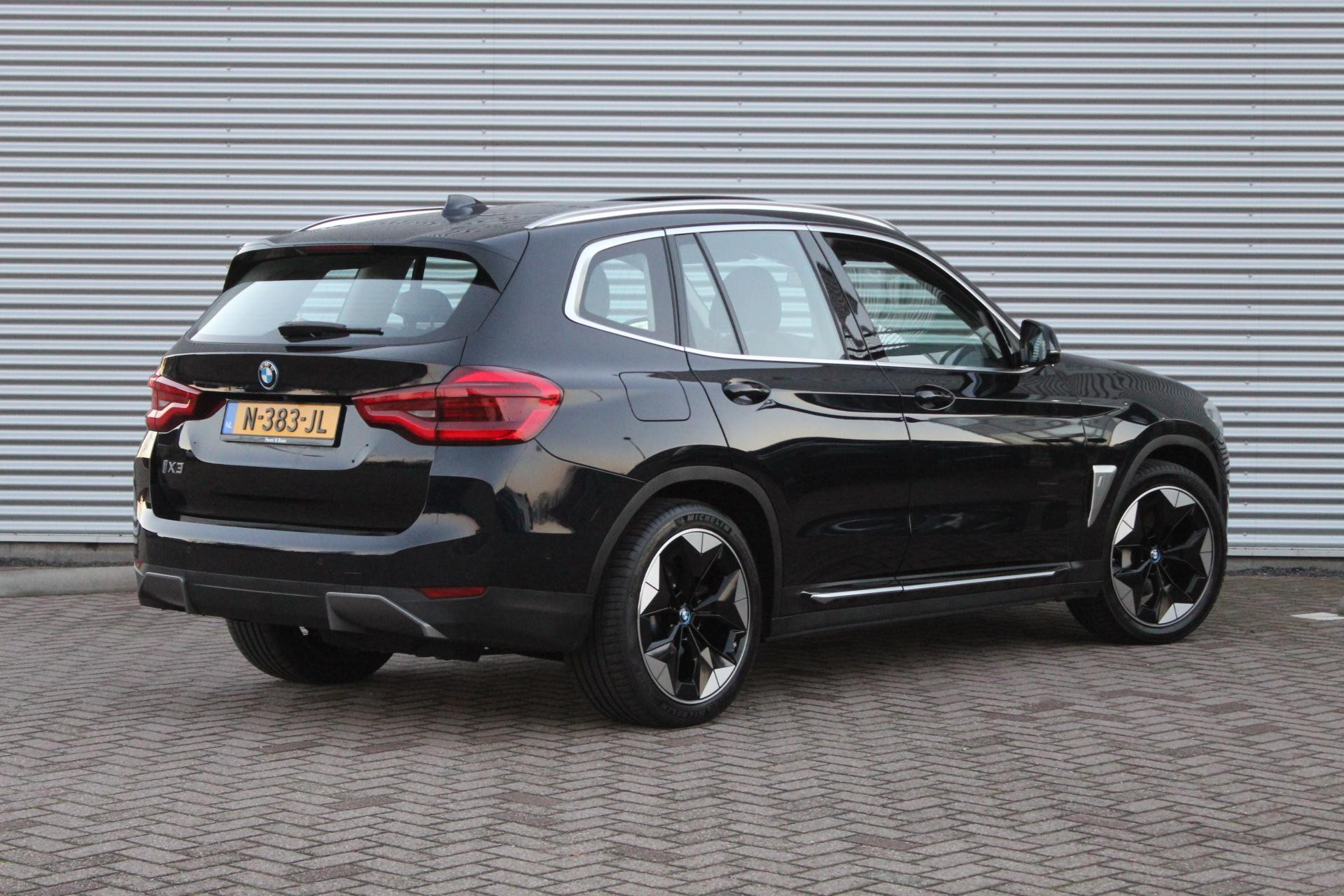 Hoofdafbeelding BMW iX3
