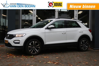 Hoofdafbeelding Volkswagen T-Roc Volkswagen T-Roc 1.5 TSI 150PK UNITED, Afn. Trekhaak, Apple Carplay/ Android Auto, Clima, etc.