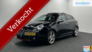 Alfa Romeo Giulietta 1.4 T Distinctive PANO LEER ECC LM TREKHAAK CRUISE.