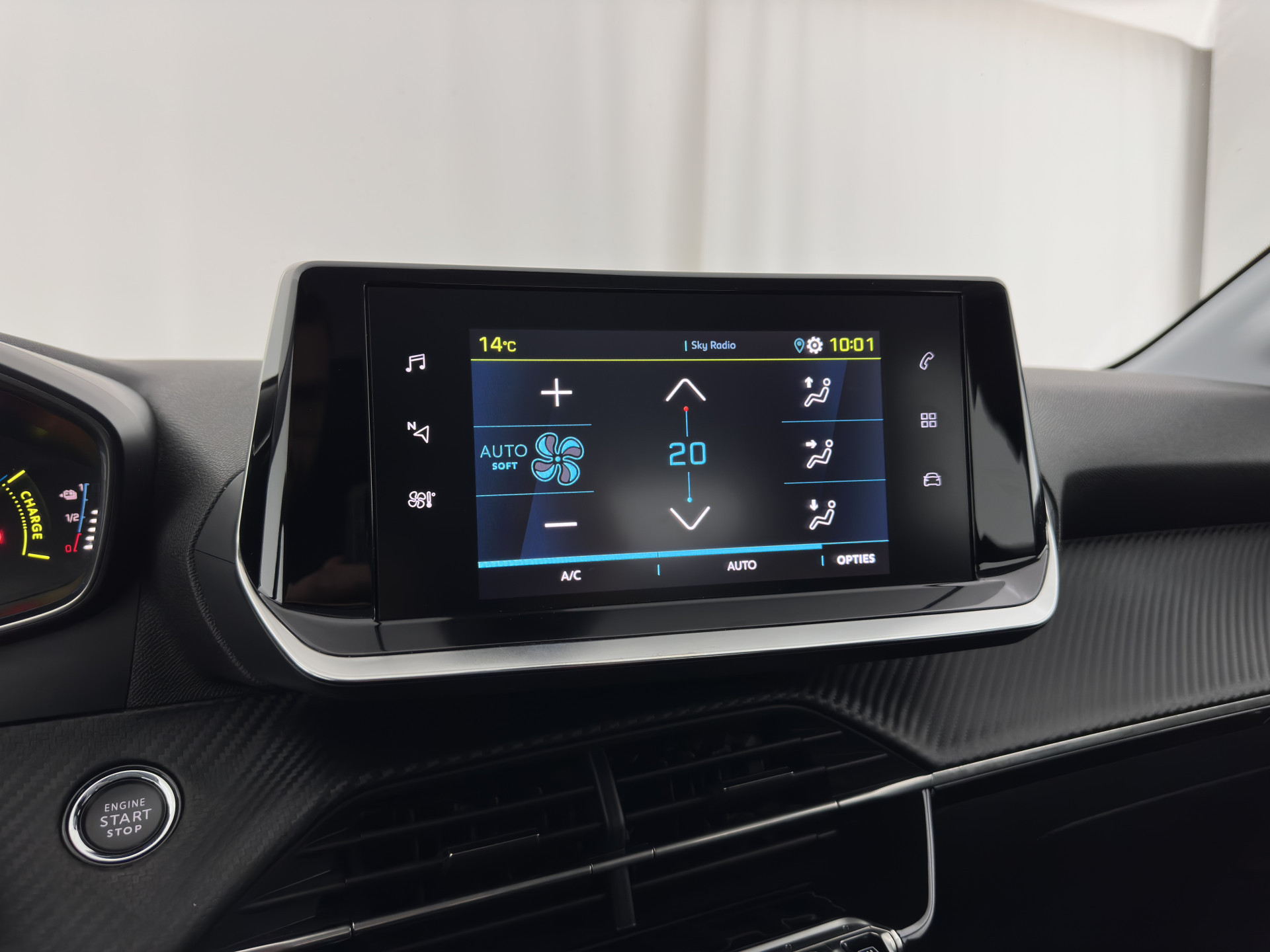 Hoofdafbeelding Peugeot e-208