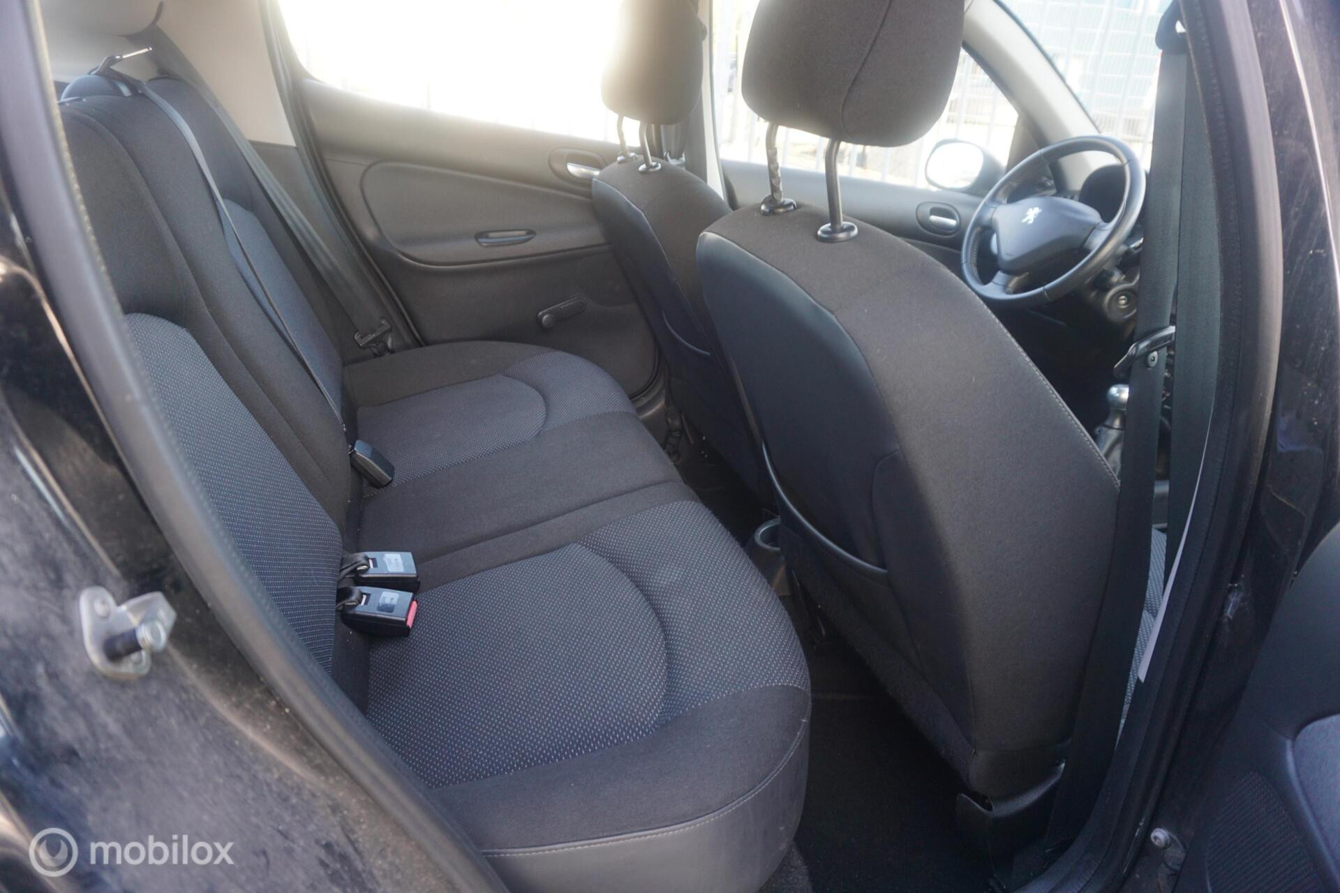 Hoofdafbeelding Peugeot 206