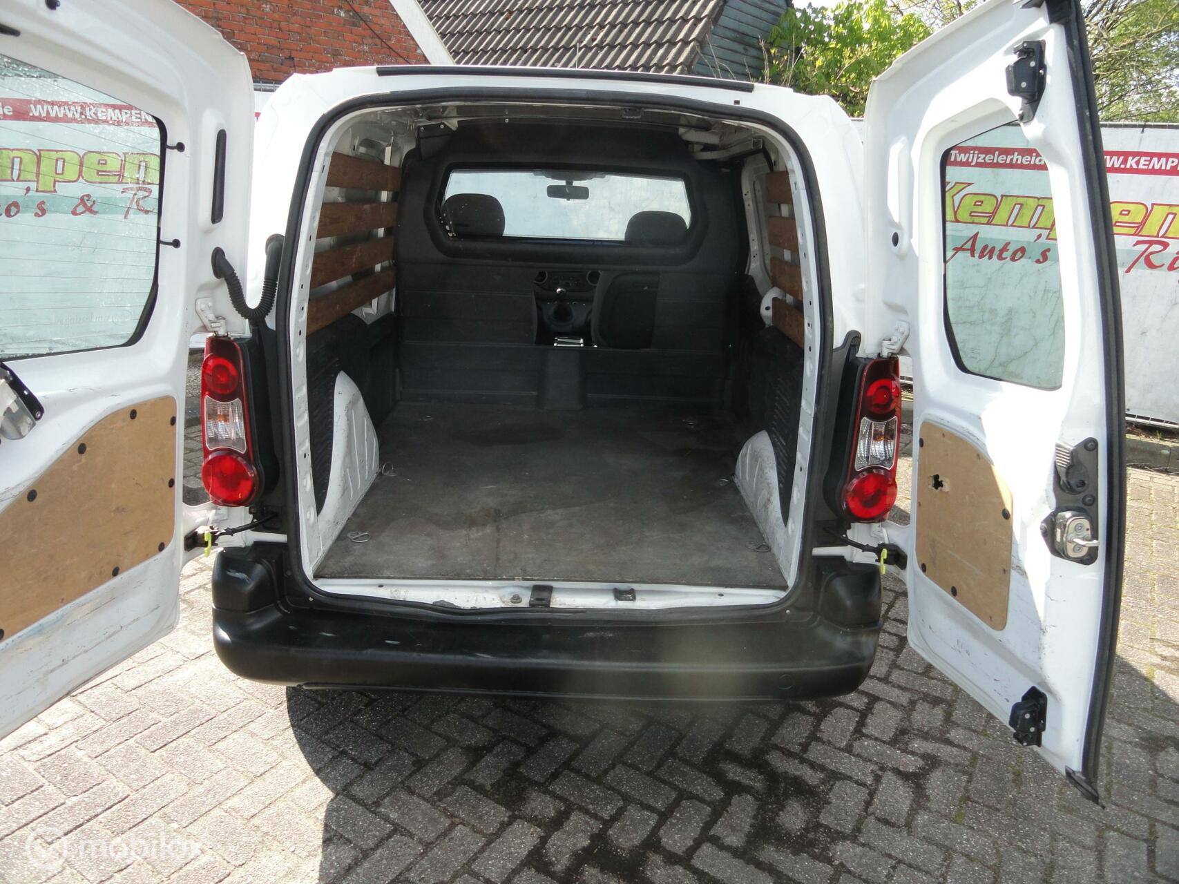 Hoofdafbeelding Peugeot Partner