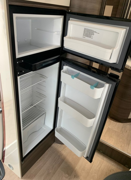 Hoofdafbeelding McLouis Carat 480g Queensbed Hefbed