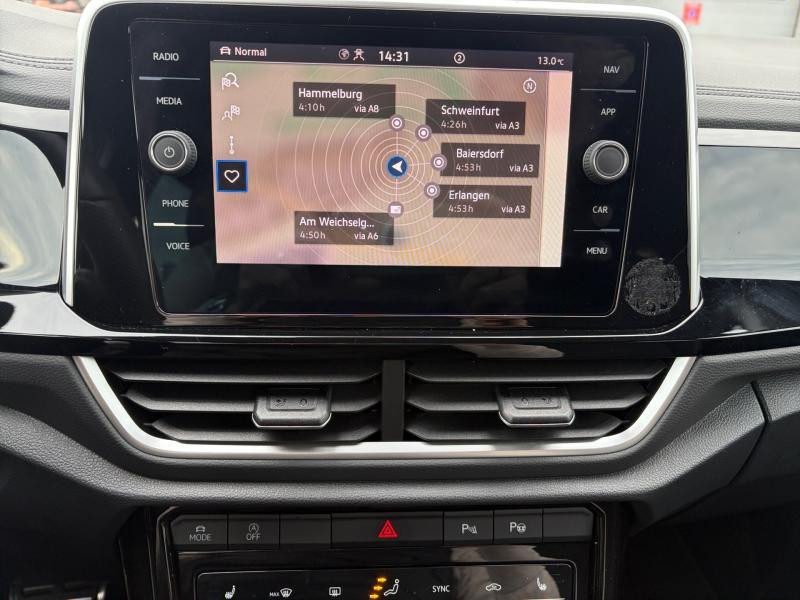 Volkswagen-T-Roc-image-2