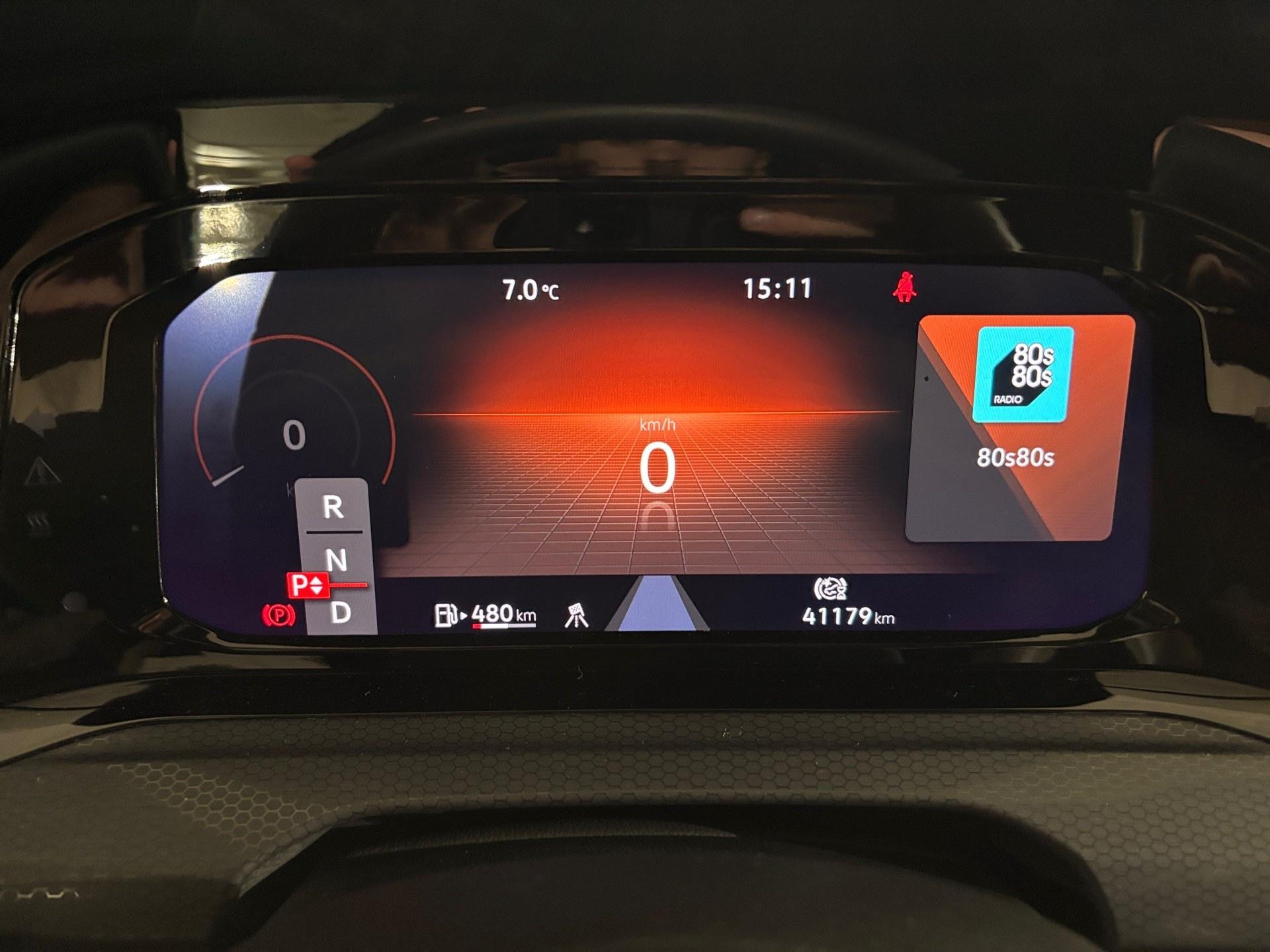 Volkswagen-Golf-image-1