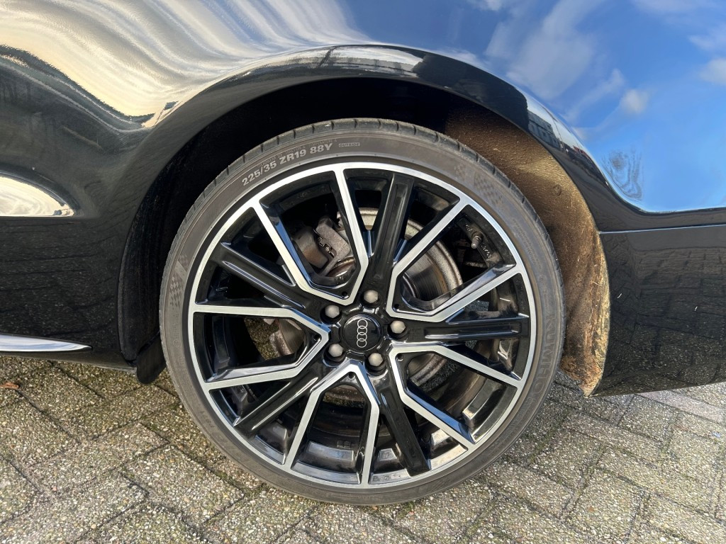 Hoofdafbeelding Audi Coupé