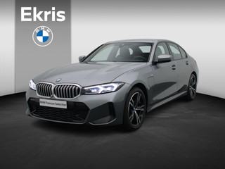 BMW 3 Serie Sedan 330e M Sportpakket | Trekhaak | HIFI | Widescreen Display | 18"