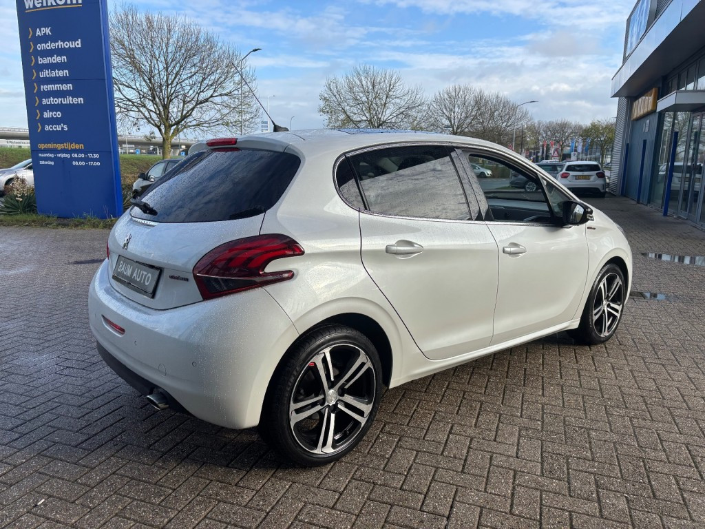 Hoofdafbeelding Peugeot 208