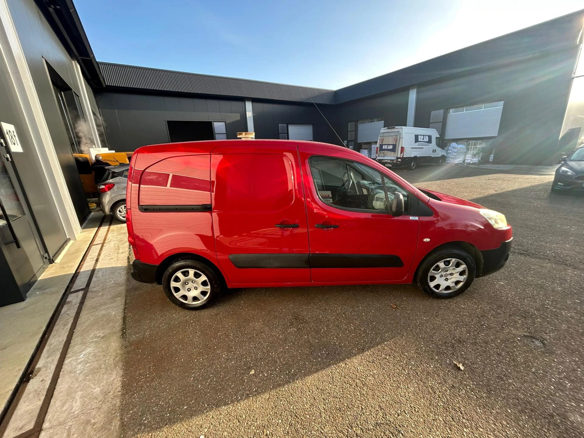 Hoofdafbeelding Peugeot Partner