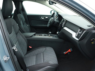 Volvo V60 Volvo V60 2.0 B3 Core | Adaptive Cruise | Navi | El. Achterklep - afbeelding nr 12