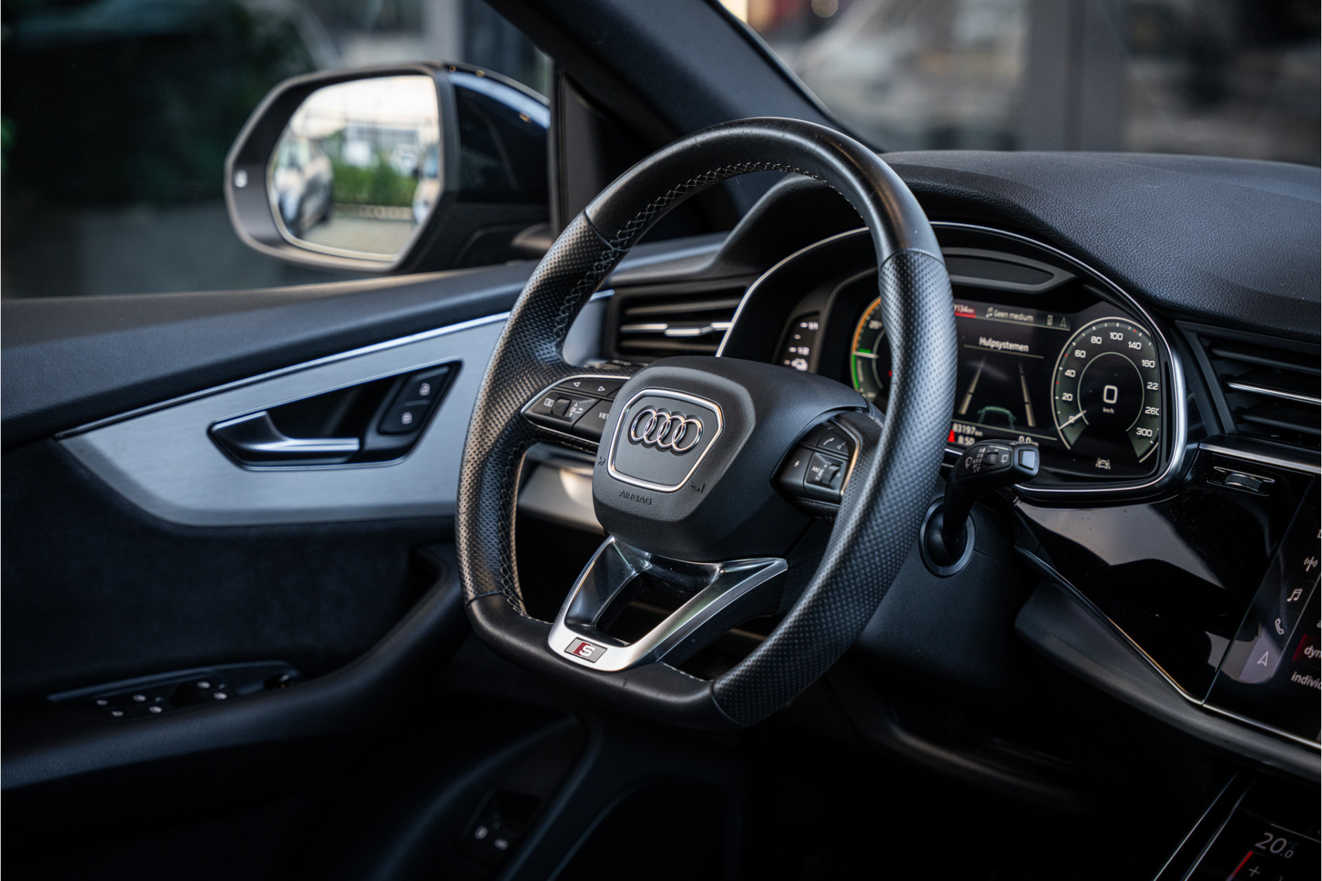 Hoofdafbeelding Audi Q8