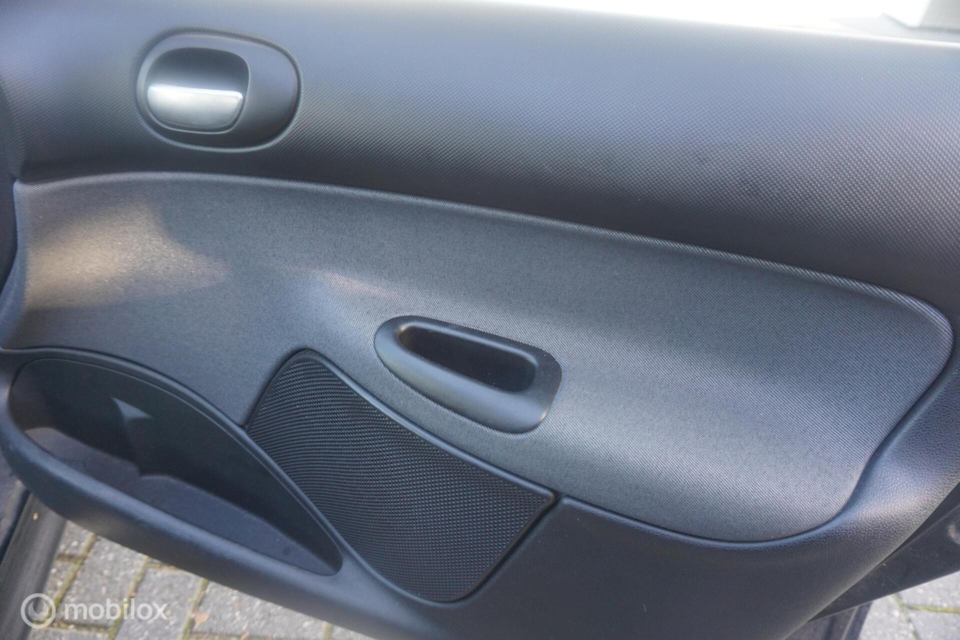 Hoofdafbeelding Peugeot 206