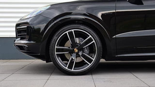 Porsche Cayenne Porsche Cayenne Coupé 3.0 E-Hybrid Platinum Edition SportDesign | Panoramadak | Surround View | BOSE Sound | Trekhaak | - afbeelding nr 4