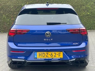 Volkswagen Golf Volkswagen Golf 1.5 eTSI R-Line Automaat | IQ LIGHT | TREKHAAK WEGKLAPBAAR | 18 INCH VELGEN - afbeelding nr 10