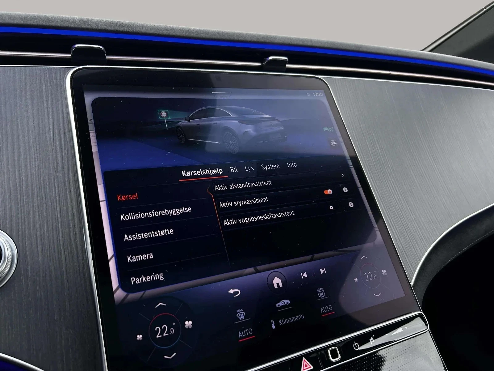 Mercedes-Benz-EQE-image-19