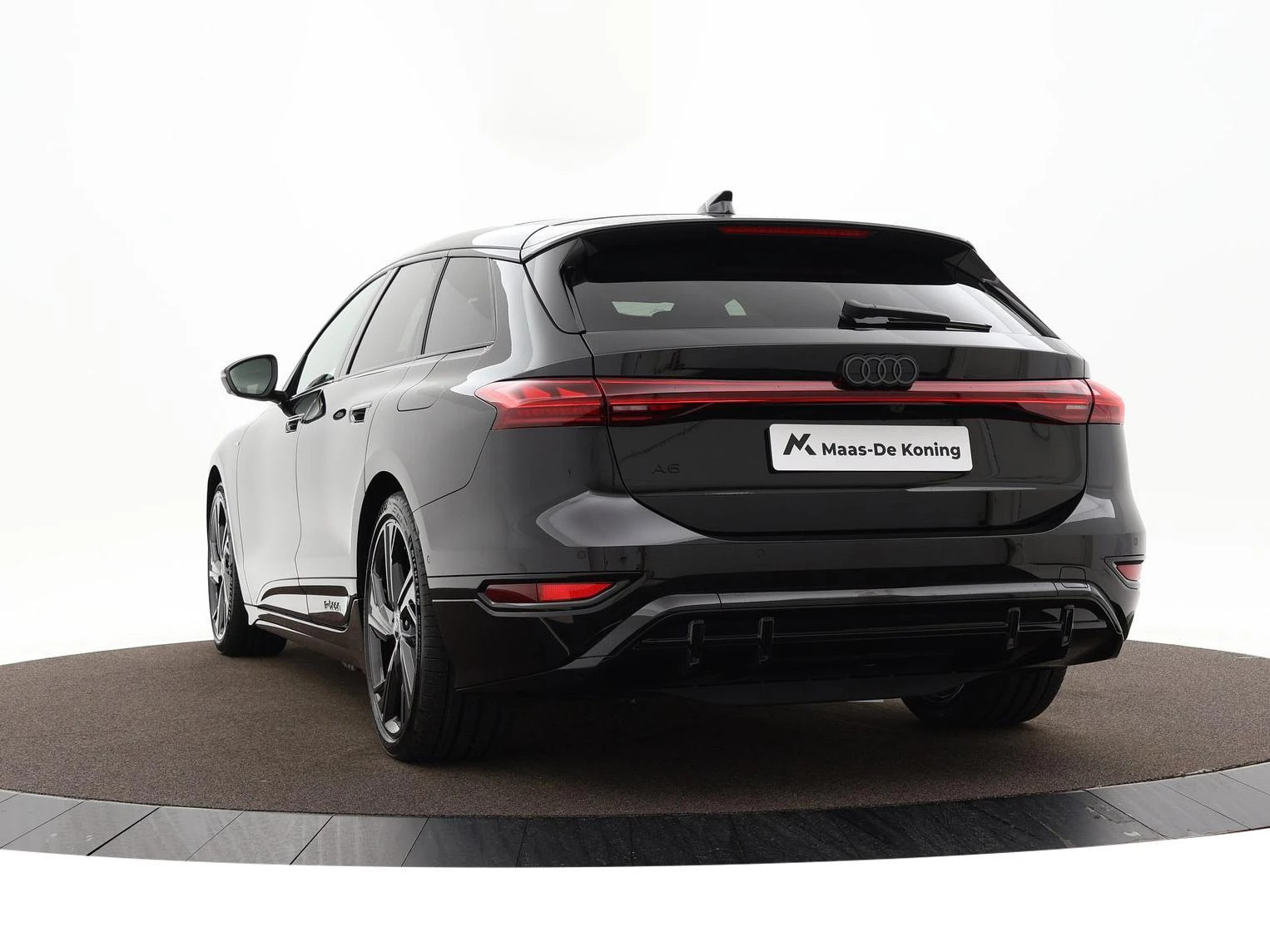 Hoofdafbeelding Audi A6 Avant e-tron