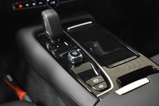 Volvo V60 Volvo V60 350pk AWD Essential Bright | Leder | Driver | Climate | Styling - afbeelding nr 20
