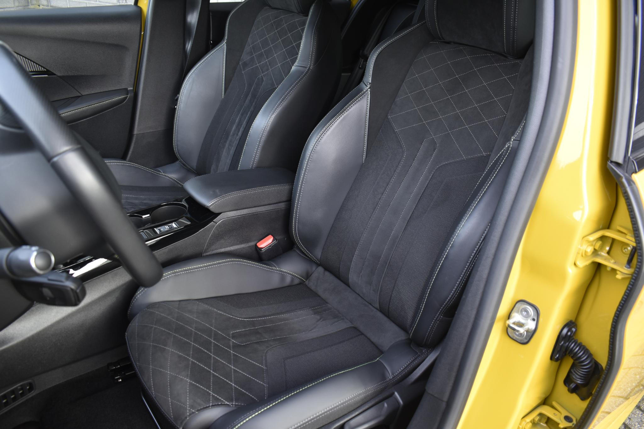 Hoofdafbeelding Peugeot e-208