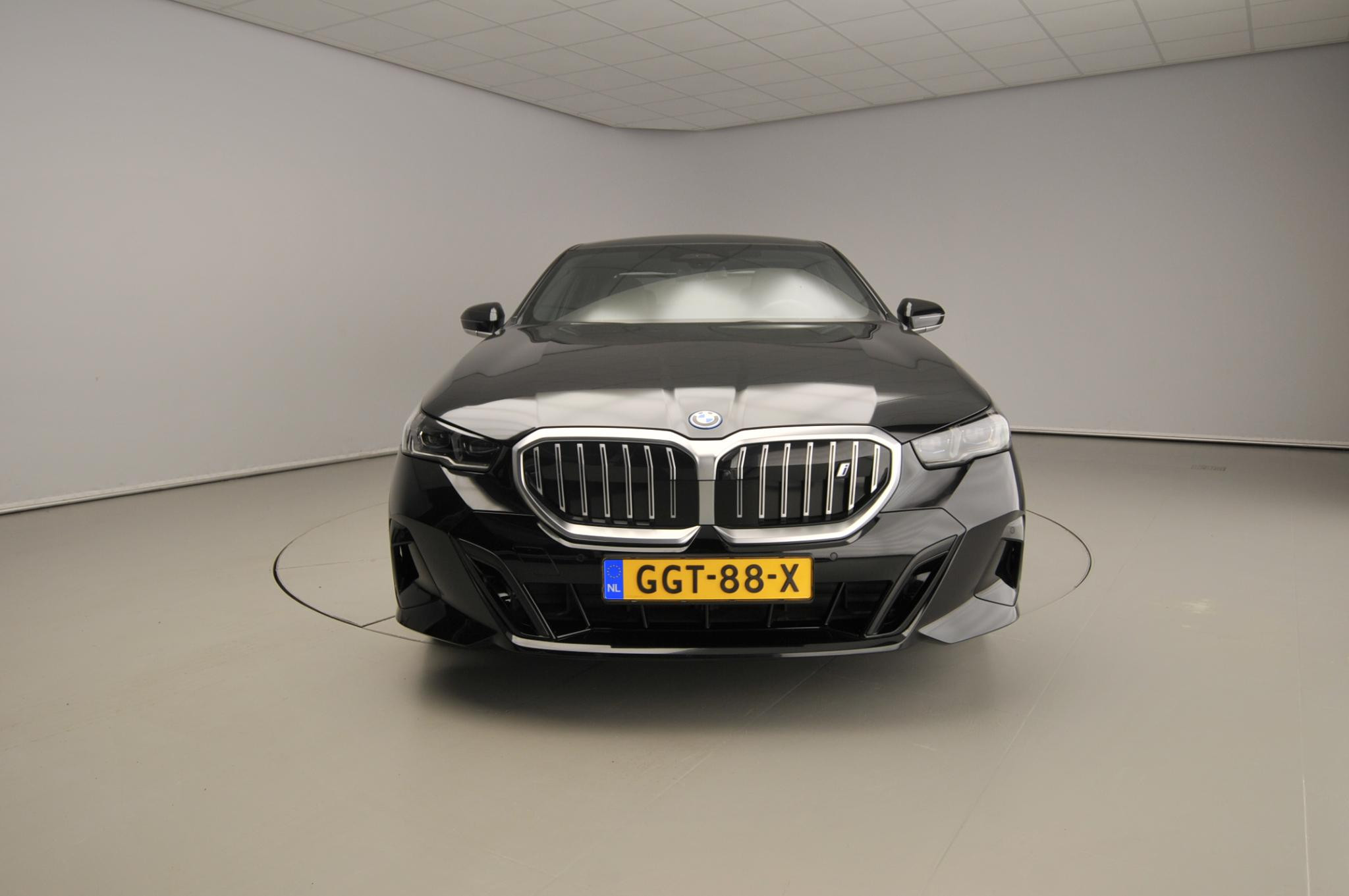Hoofdafbeelding BMW i5