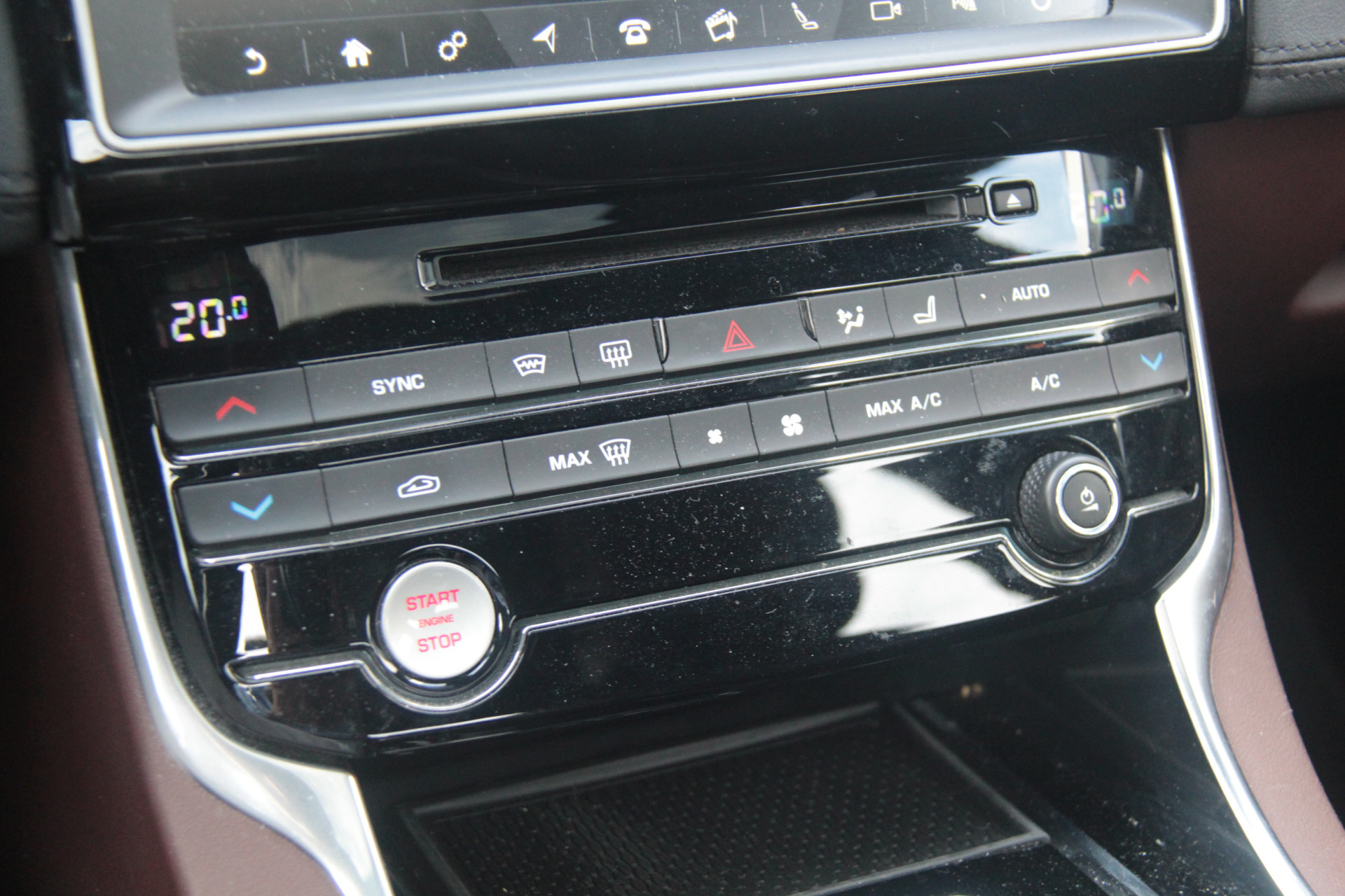 Hoofdafbeelding Jaguar XE