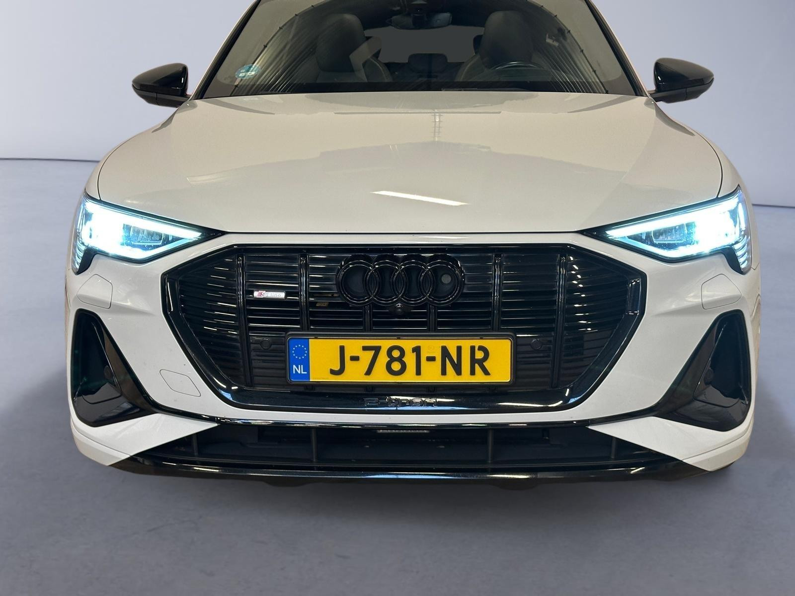 Hoofdafbeelding Audi e-tron