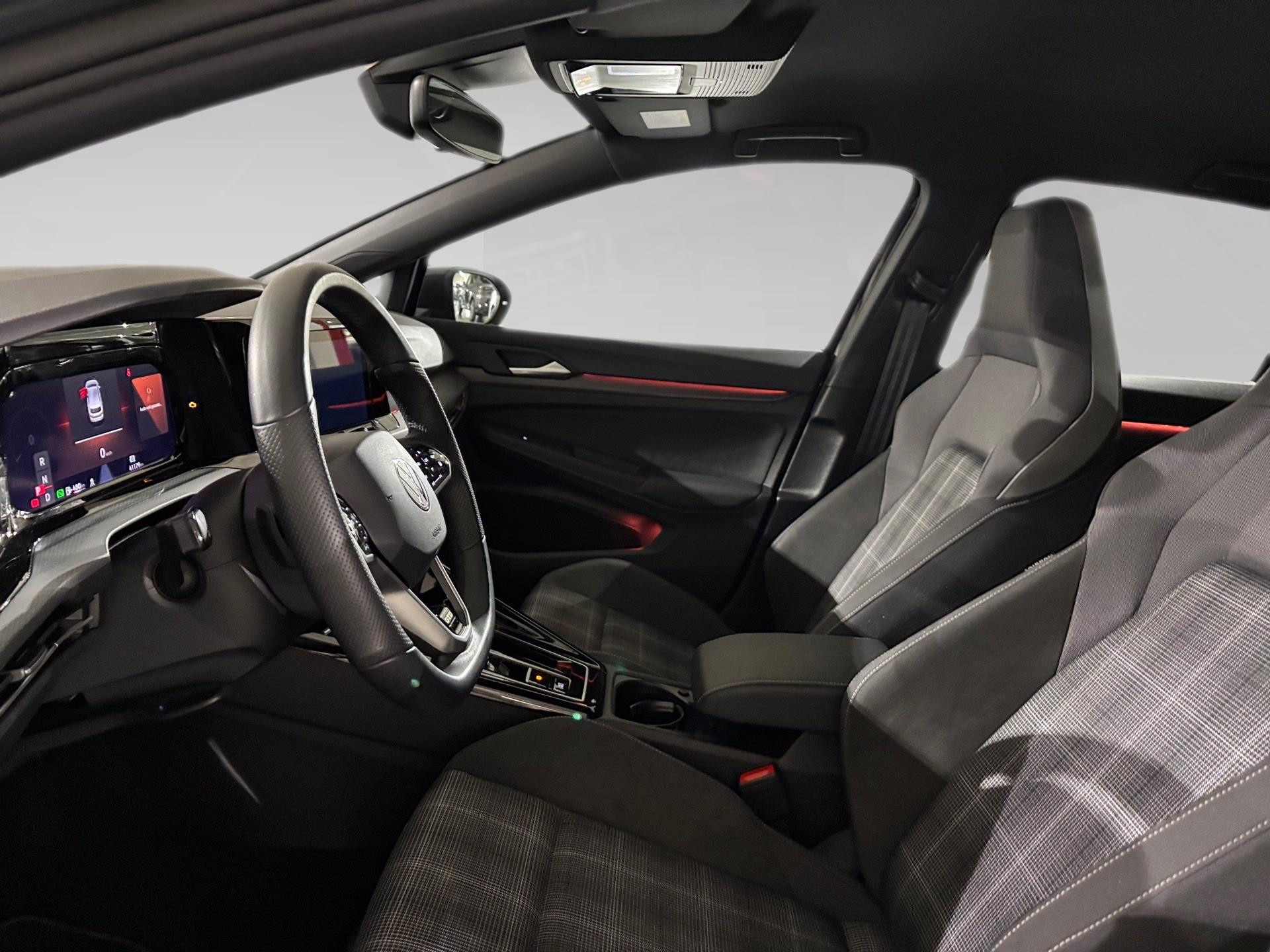 Volkswagen-Golf-image-3