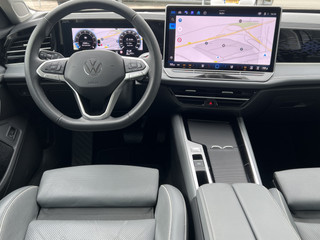 Volkswagen Passat Volkswagen Passat Variant 1.5 eTSI 150 pk Elegance Business Navigatie Panoramadak Trekhaak IQ Light Leder Elek Stoelen + Verwarming + Koeling + Massage 360 Camera Extra Getint Glas Vol Opties BTW Auto MHEV - afbeelding nr 10