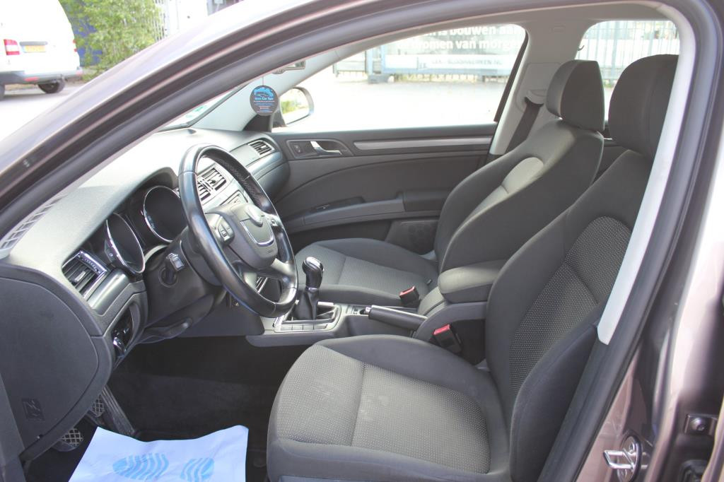 Hoofdafbeelding Škoda Superb