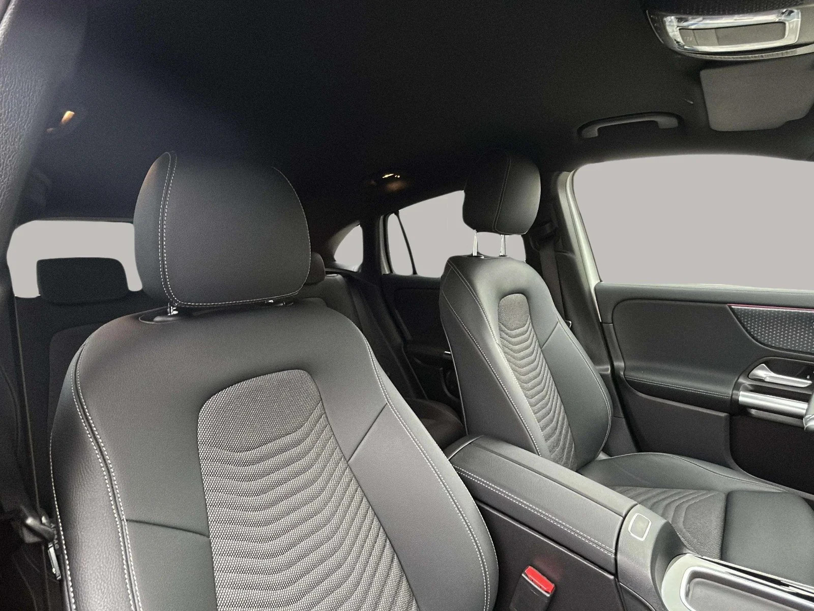 Mercedes-Benz-EQA-image-15