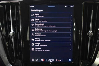 Volvo V60 Volvo V60 350pk AWD Essential Bright | Leder | Driver | Climate | Styling - afbeelding nr 26