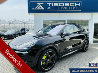 Porsche Cayenne 3.0 S E-Hybrid LED koplampen 21" Keyless Panorama