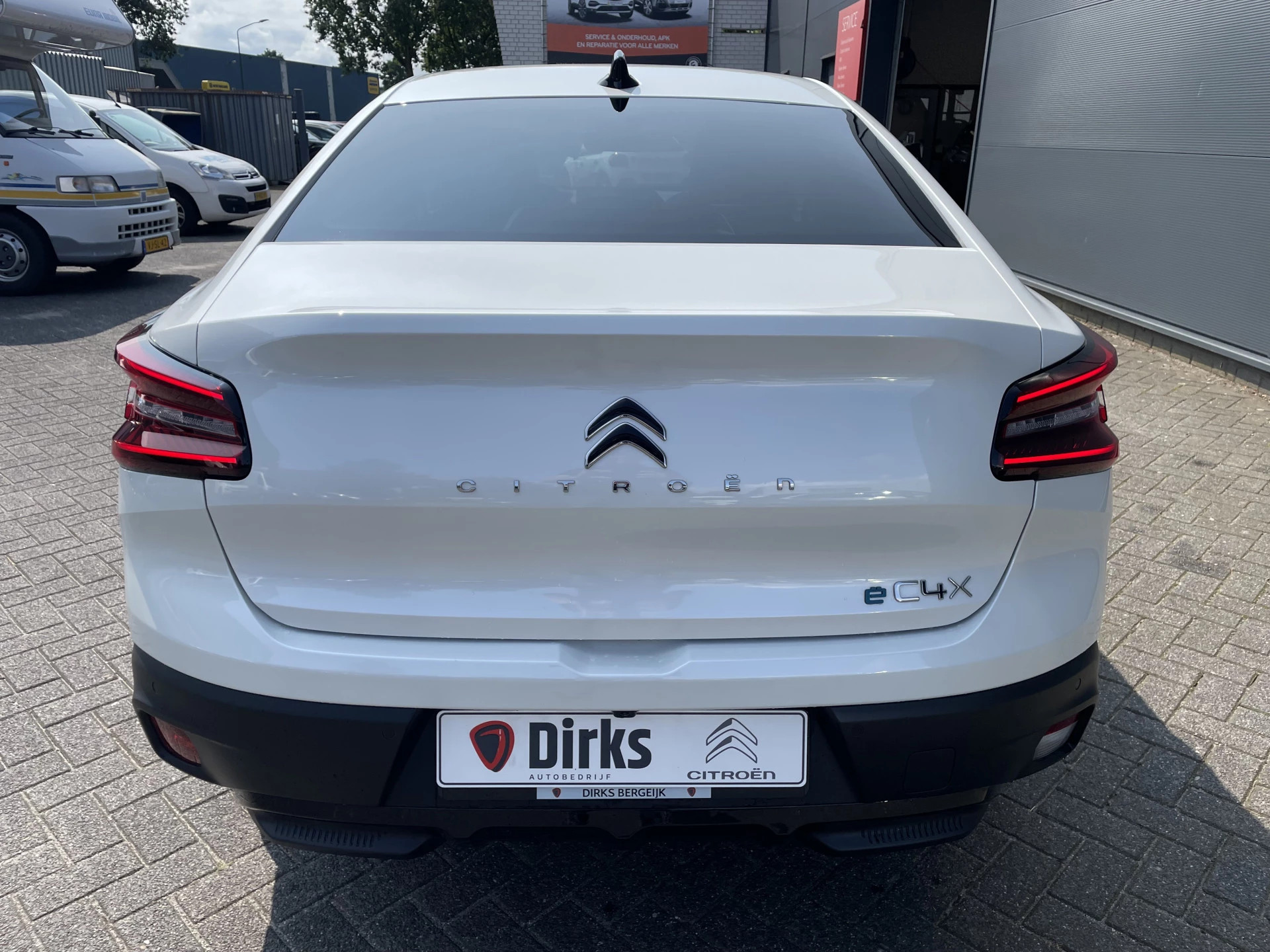 Hoofdafbeelding Citroën ë-C4 X