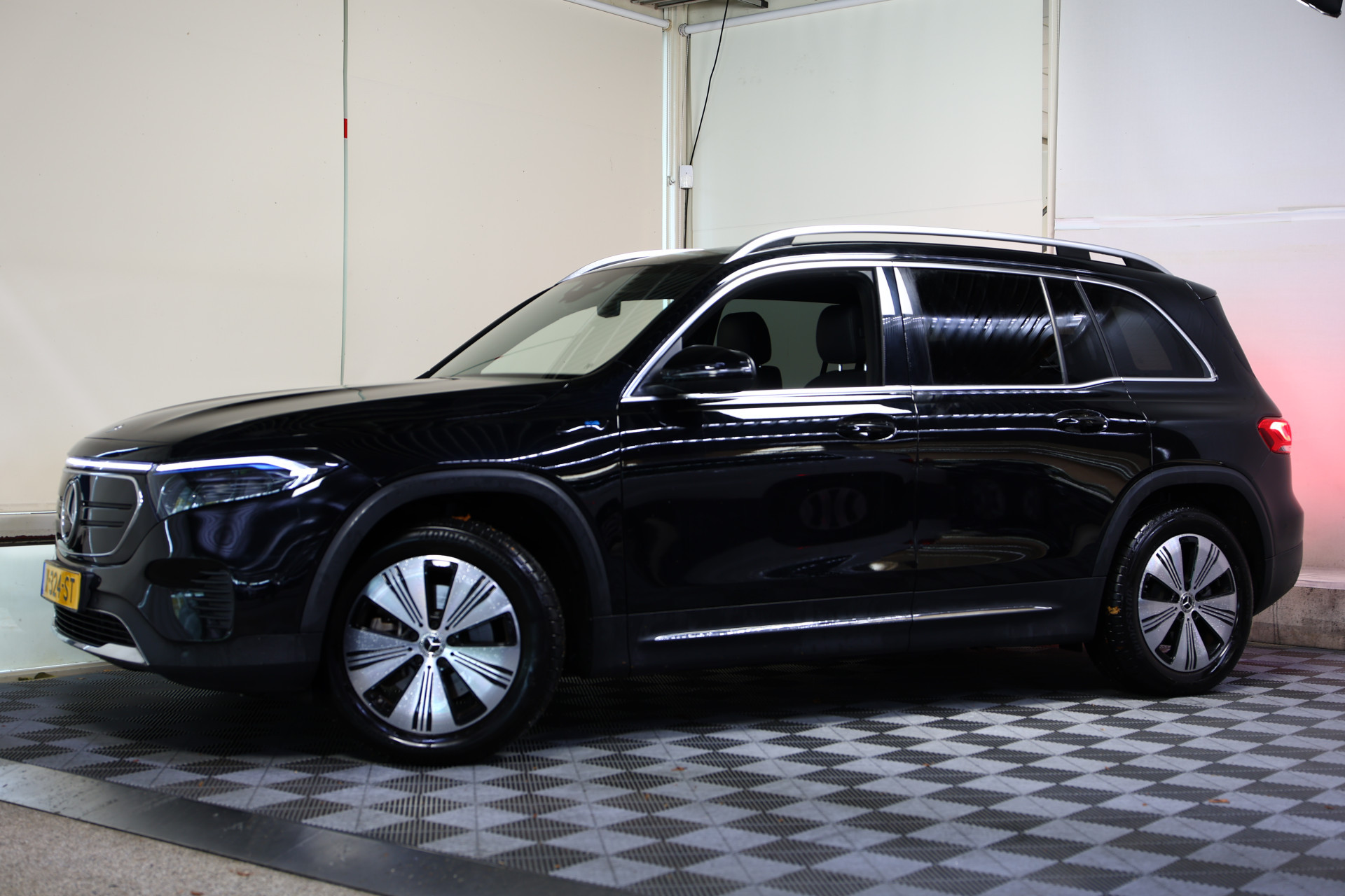 Hoofdafbeelding Mercedes-Benz EQB