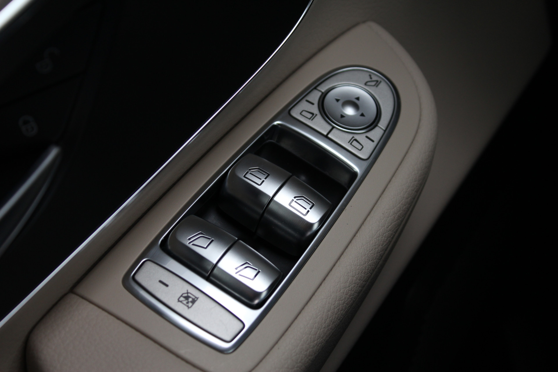 Hoofdafbeelding Mercedes-Benz Marco Polo