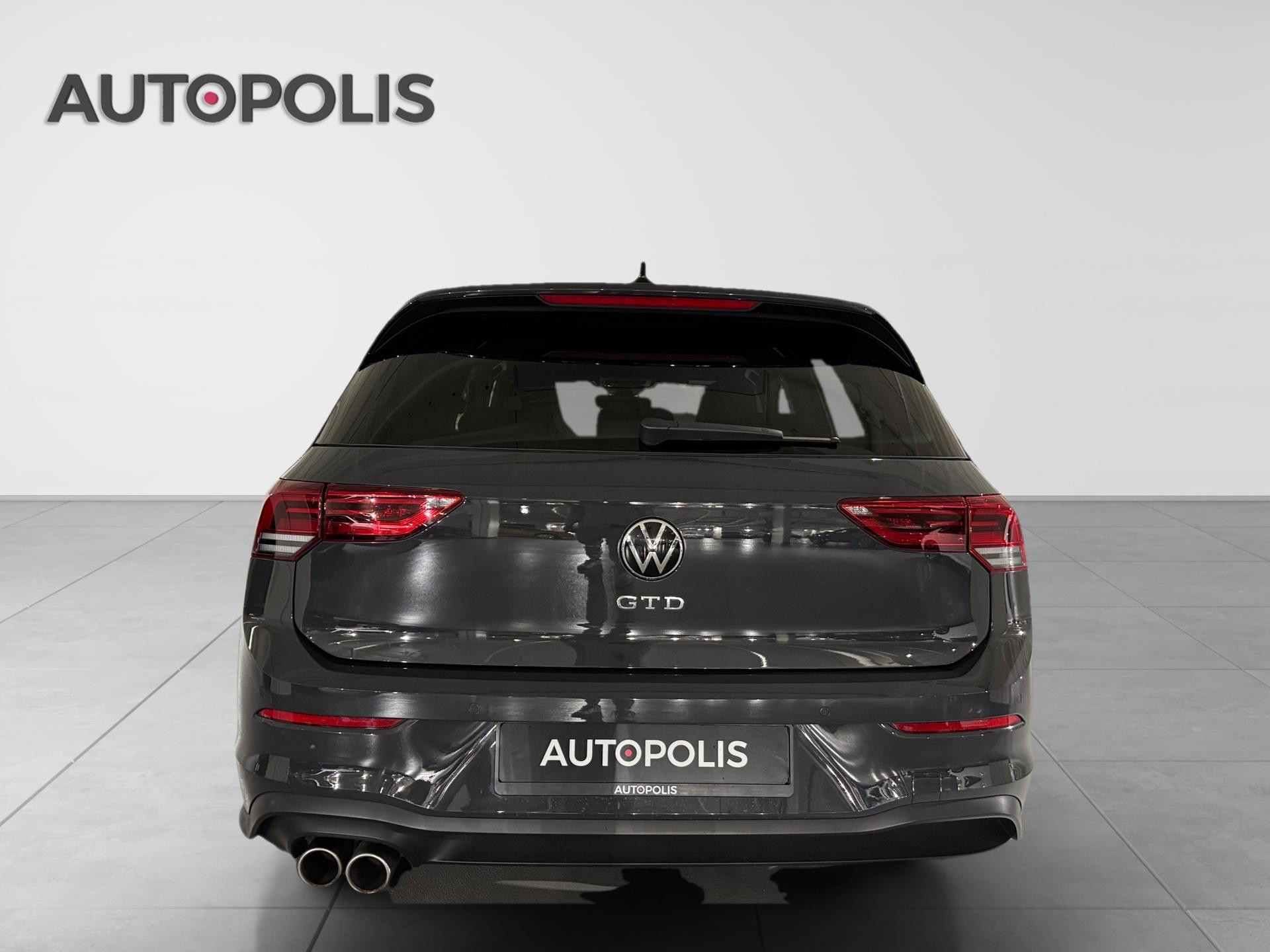 Volkswagen-Golf-image-14