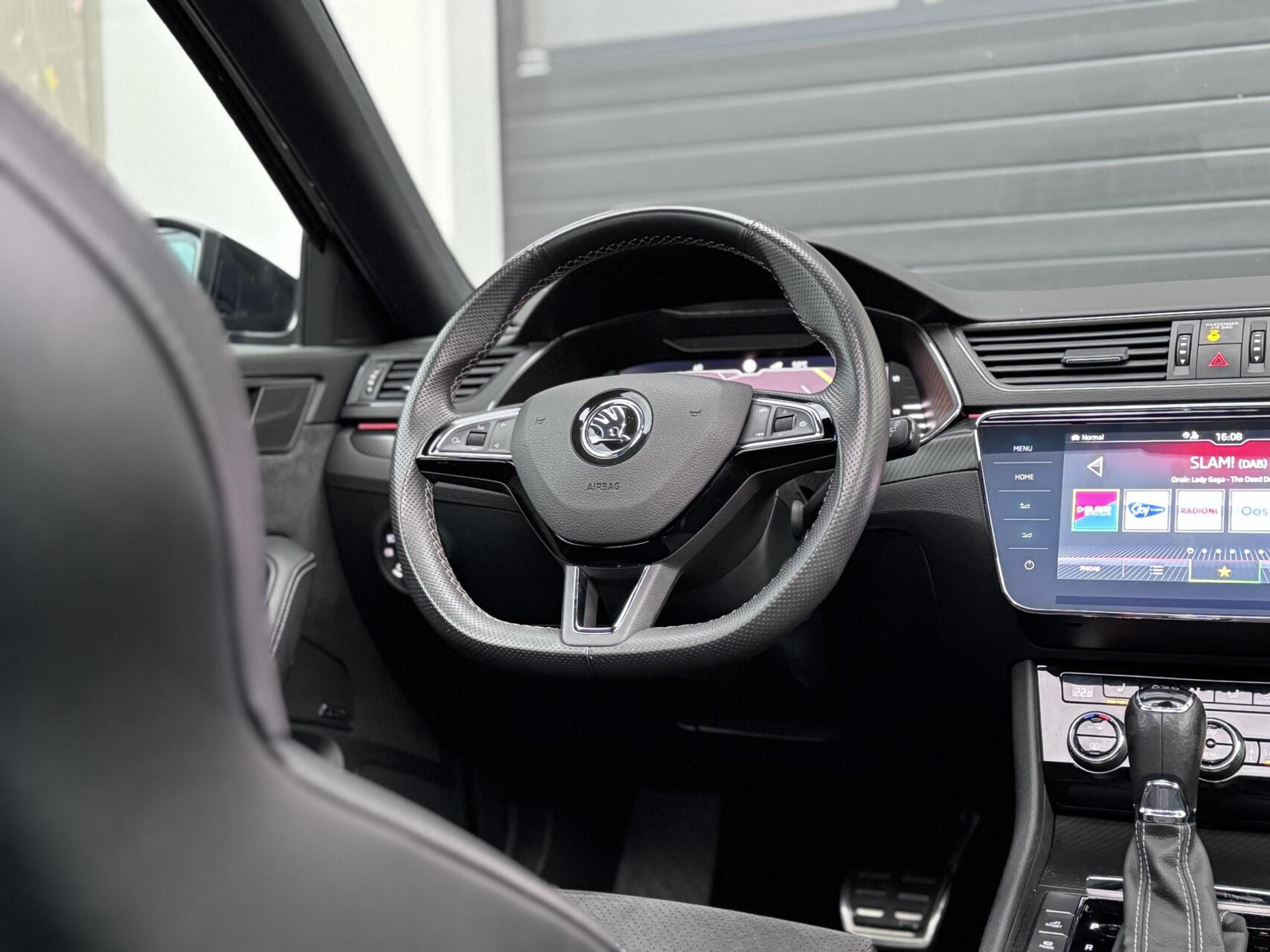 Hoofdafbeelding Škoda Superb