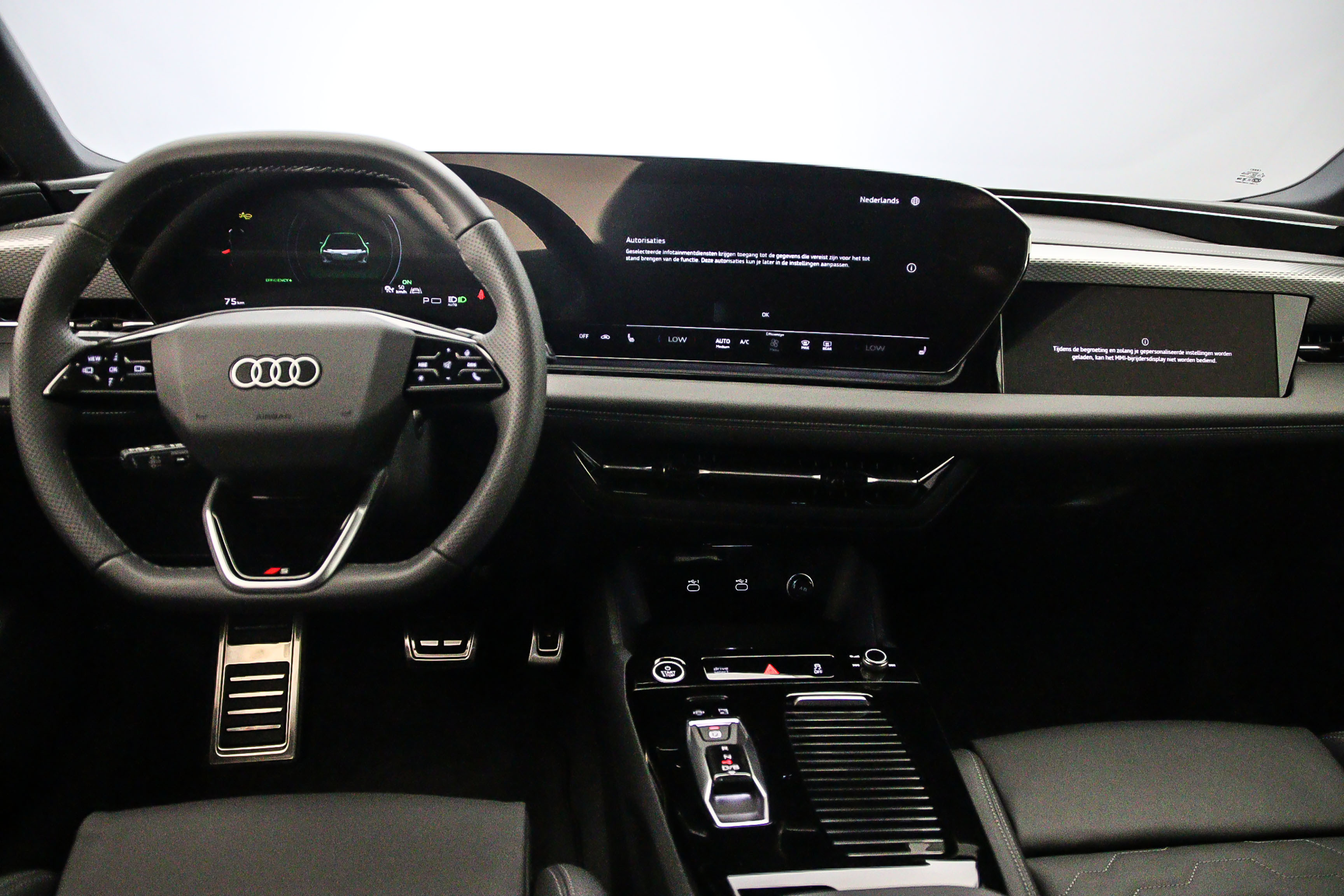 Hoofdafbeelding Audi A6 Avant e-tron