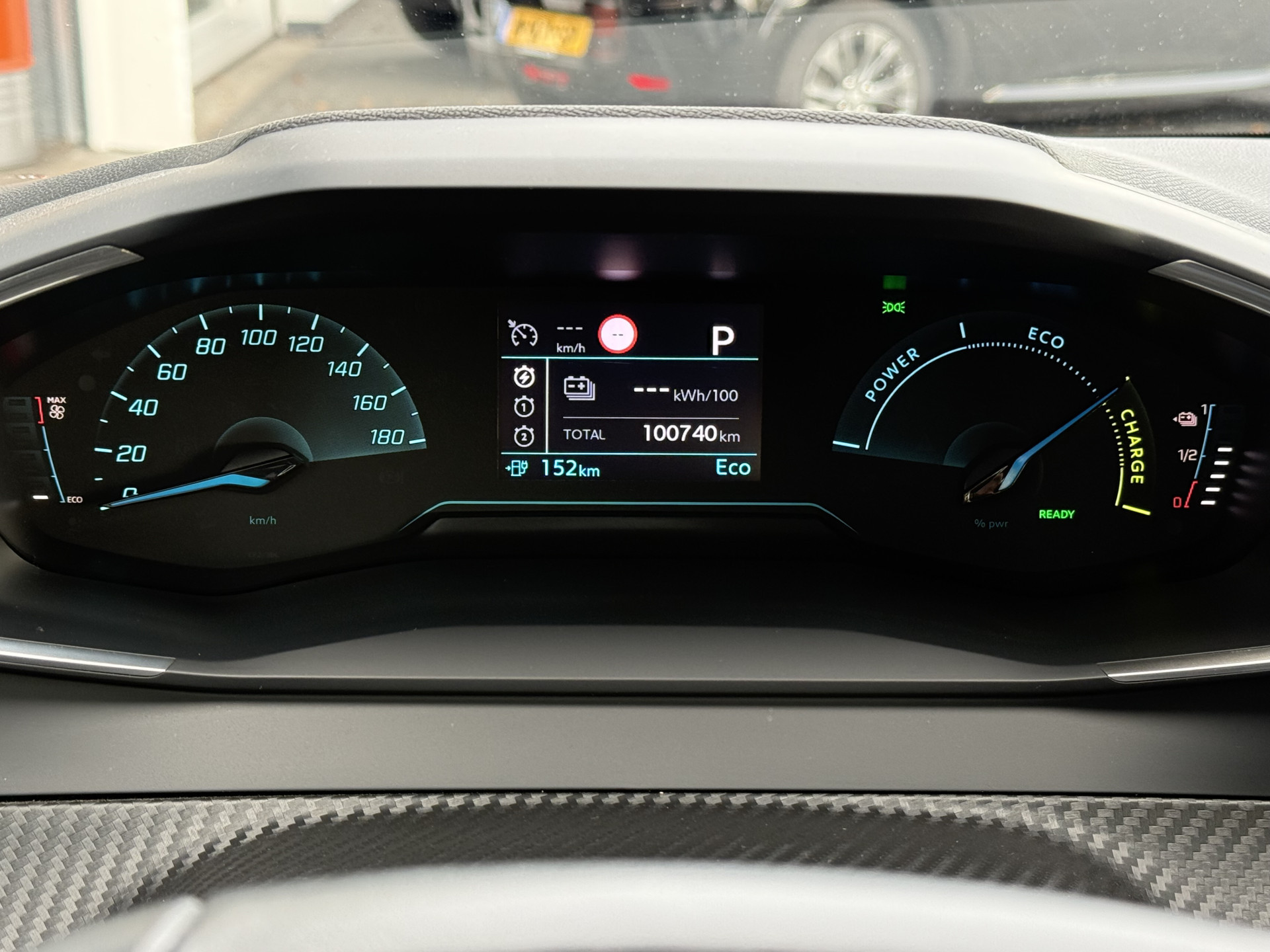 Hoofdafbeelding Peugeot e-208