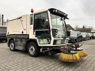 Hoofdafbeelding Schmidt SWINGO 200 Schmidt SWINGO 200 Compact Sweeper