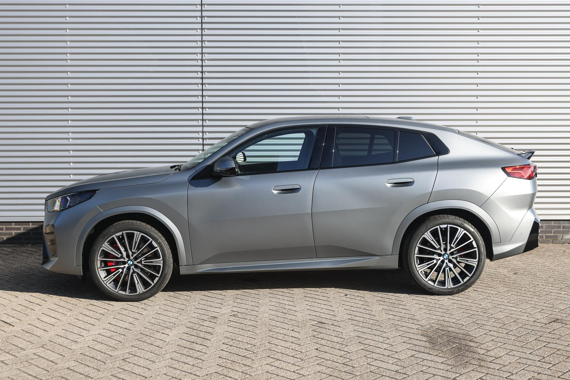 Hoofdafbeelding BMW iX2