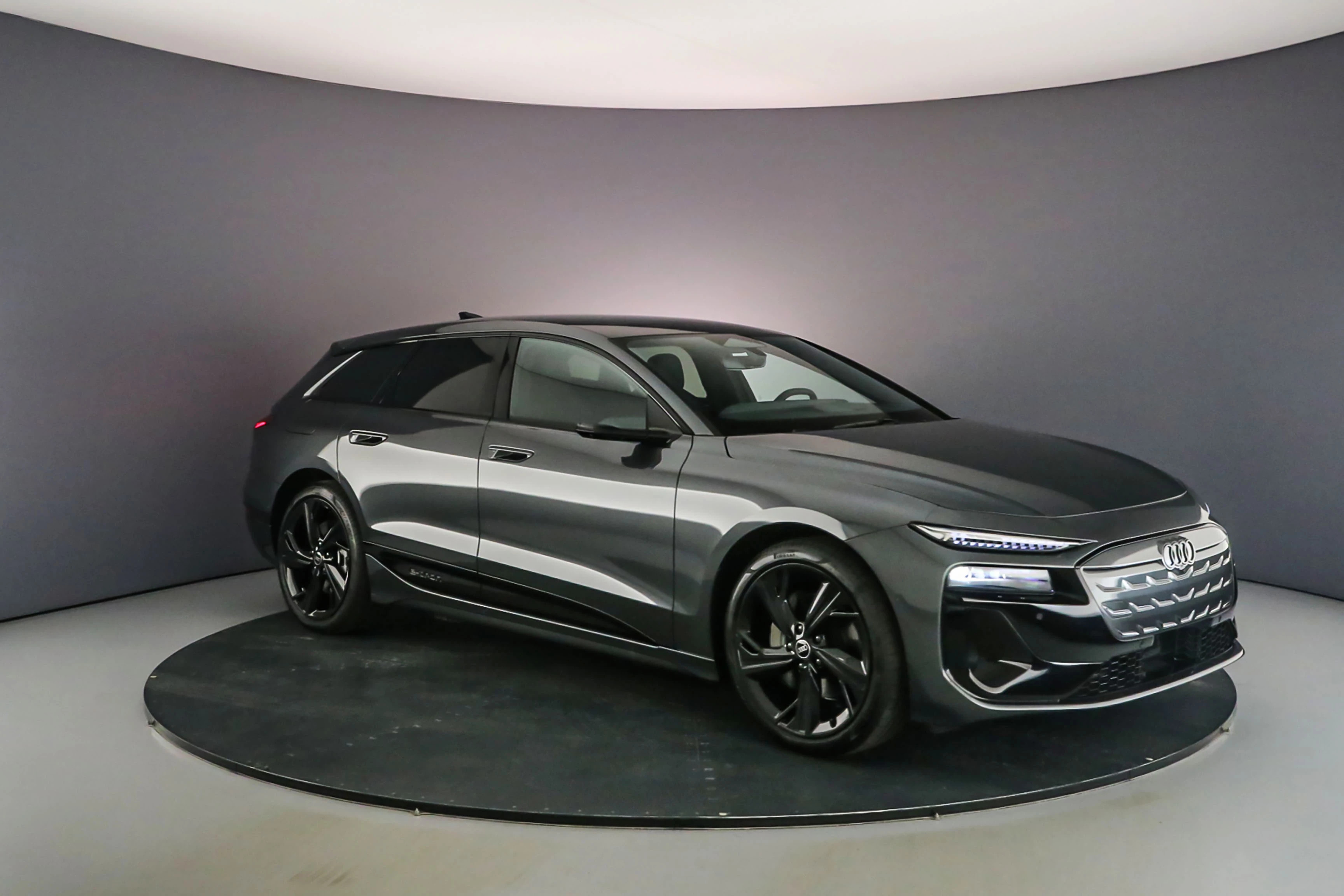 Hoofdafbeelding Audi A6 Avant e-tron