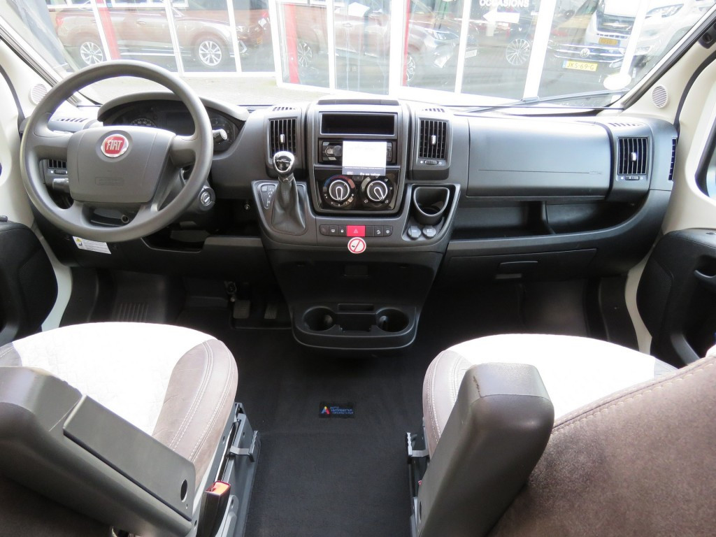 Hoofdafbeelding Chausson 648