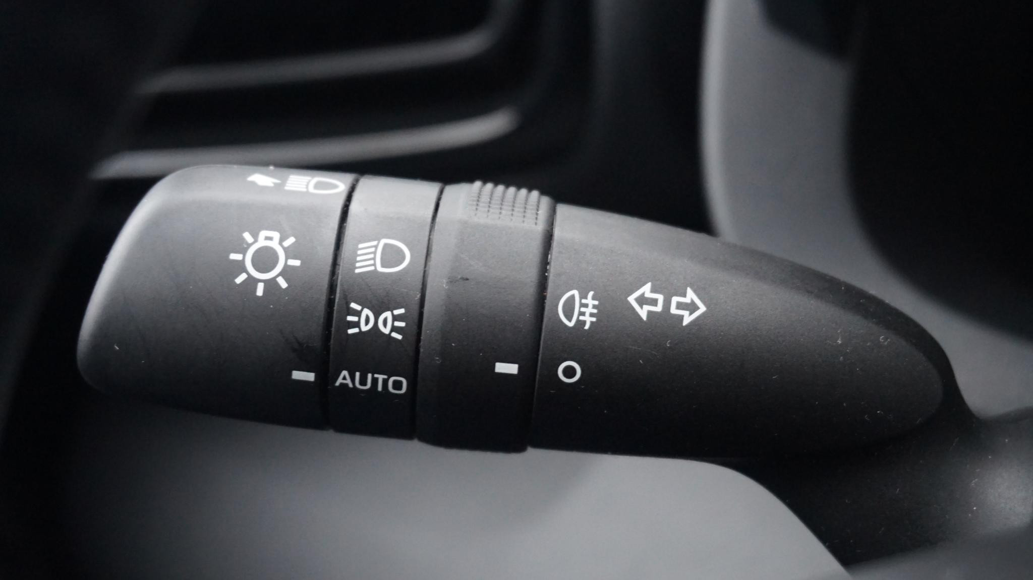 Hoofdafbeelding Mazda 2 Hybrid